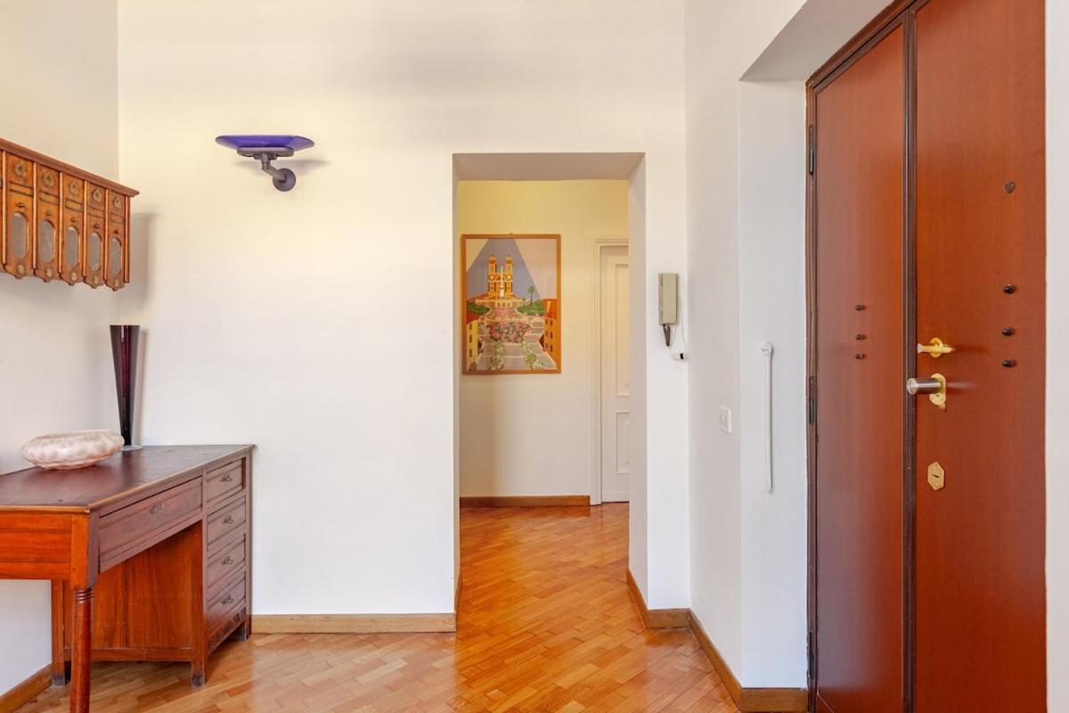Luxury Penthouse With Terrace By Spanish Steps Apartment Rom