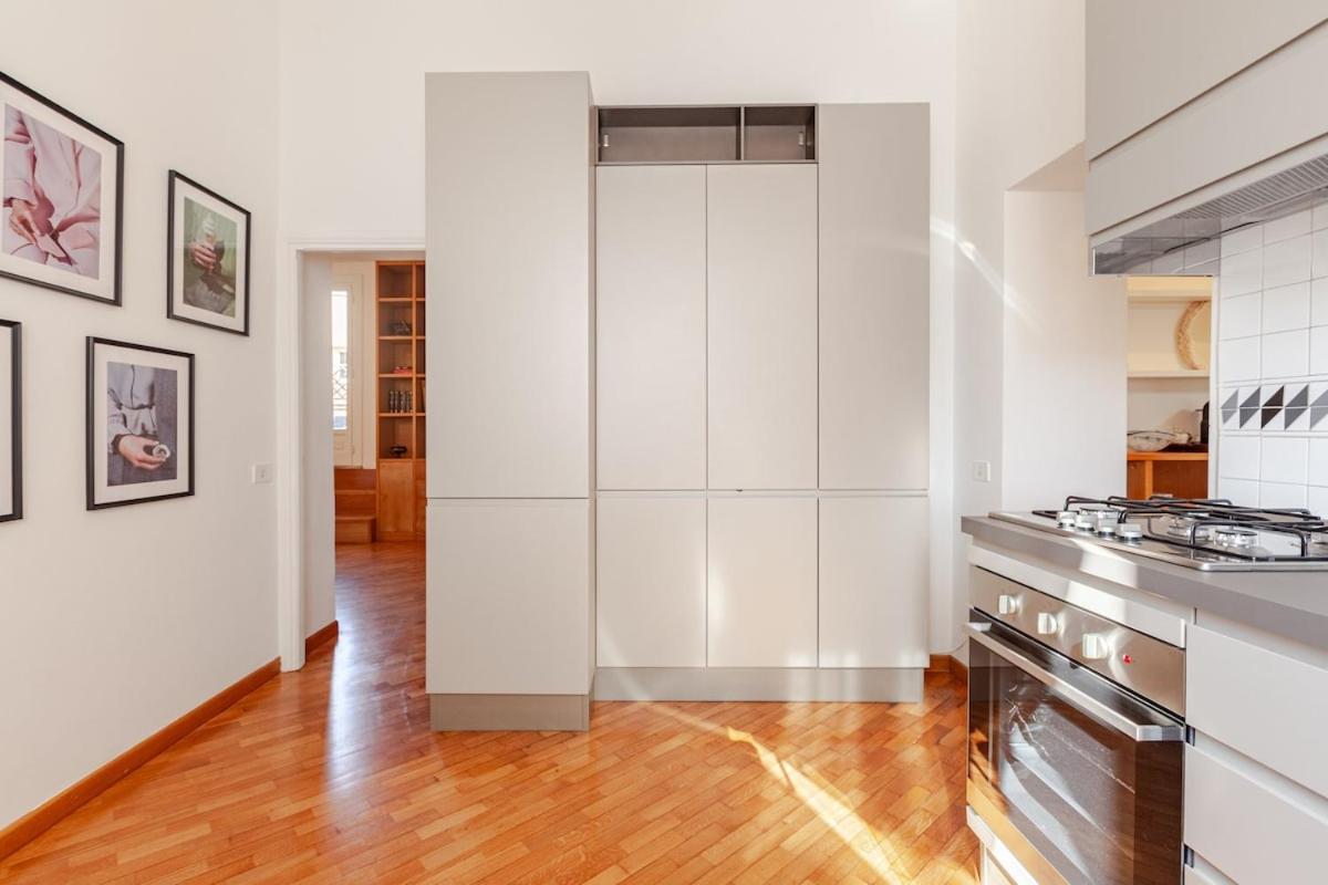 Luxury Penthouse With Terrace By Spanish Steps Apartment Rom