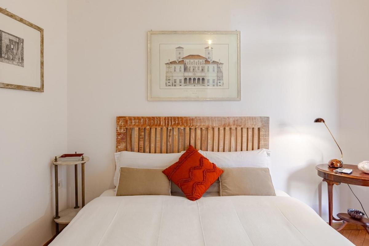 Appartamento Luxury Penthouse With Terrace By Spanish Steps *